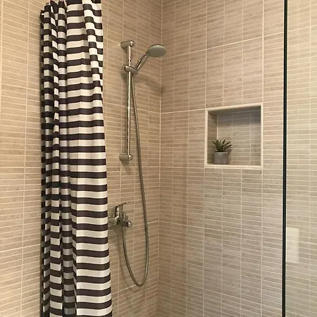 Adi Apartment